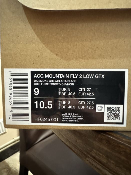 Nike ACG mountain fly low GTX