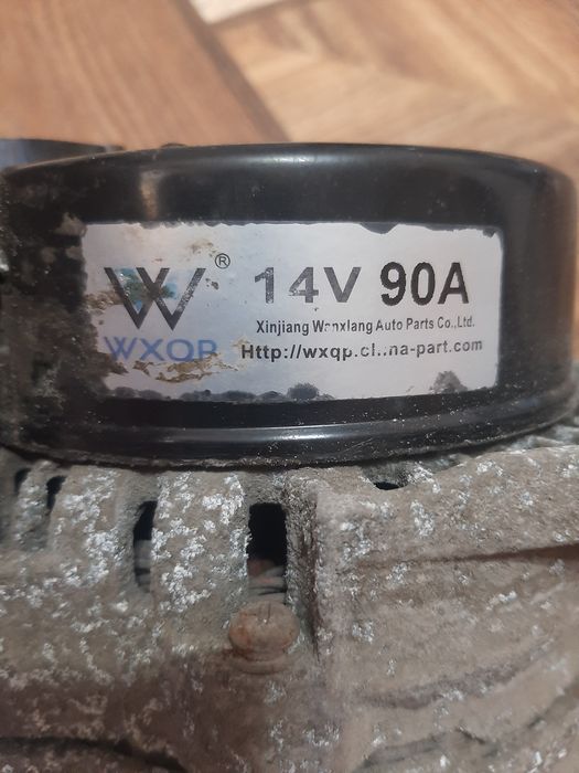 Продам генератор на Passat B4