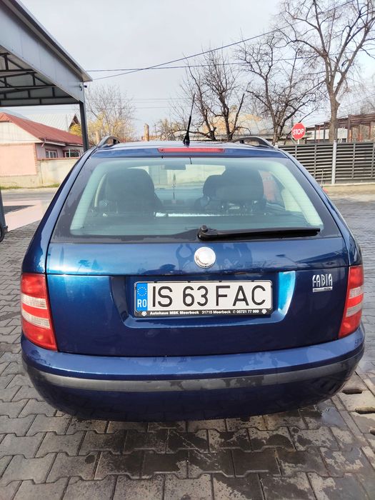 Vând Skoda Fabia