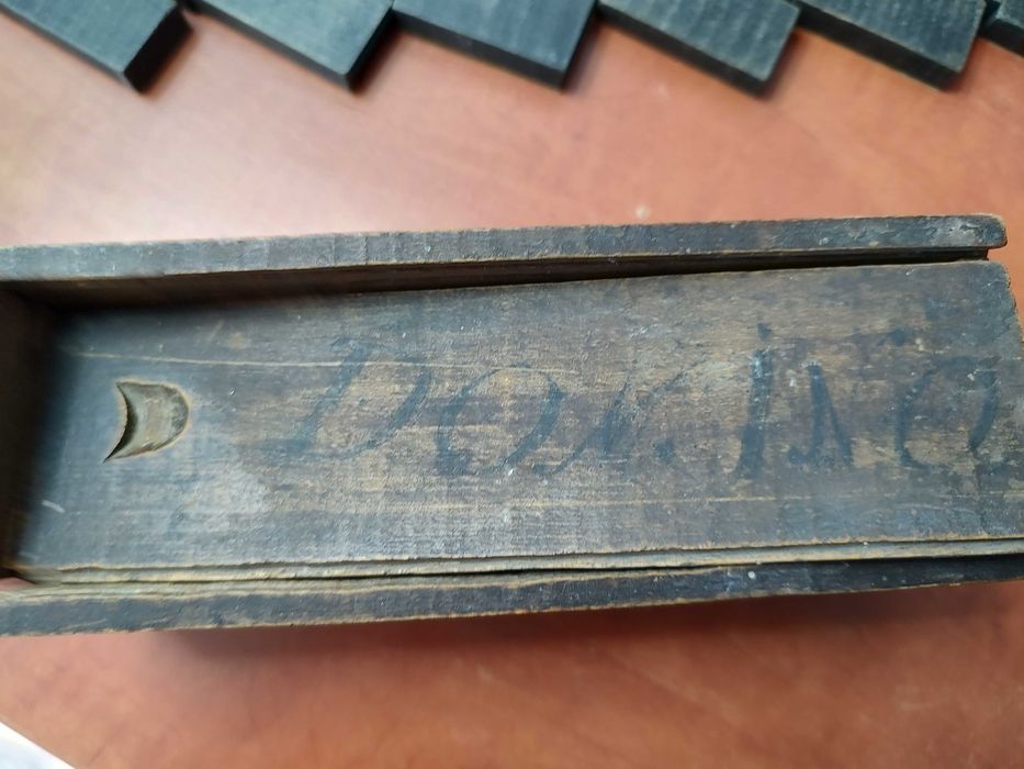 Joc Domino Vechi din Lemn – Set Complet 28 Piese, de Colecție