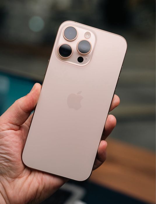 iPhone 16 PRO MAX • 256 GB • NOU • Garantie
