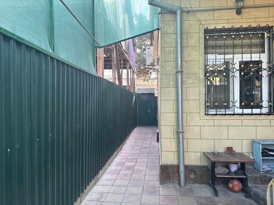 Азербайджанский центр, ТШИТ, улица Кызыл Арват участок 2,4 Сотки