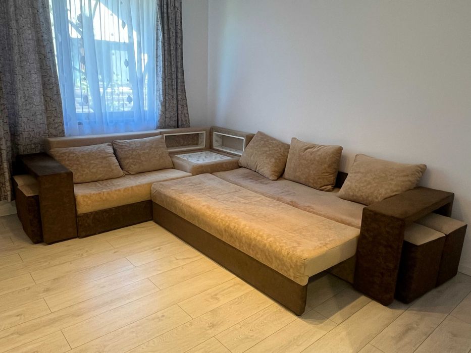 Canapea modulara extensibila coltar cu spatiu depozitare si tabureti