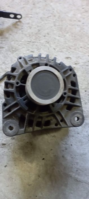 Alternator Renault kangoo1.5 DCI 125 A