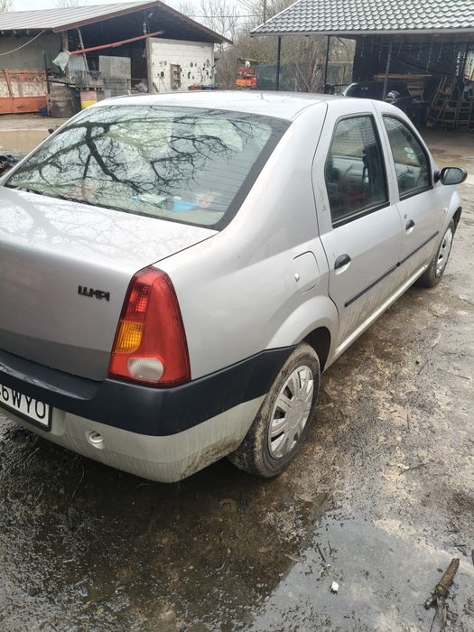 Vând Logan 1.4 benzina