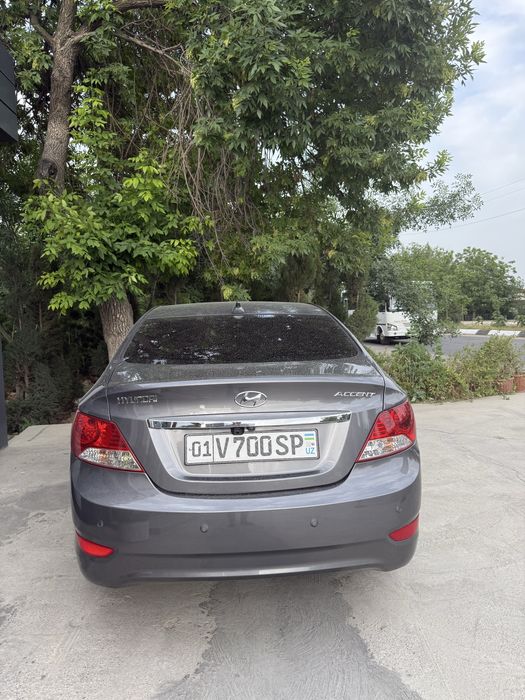 Hyundai accent 2014
