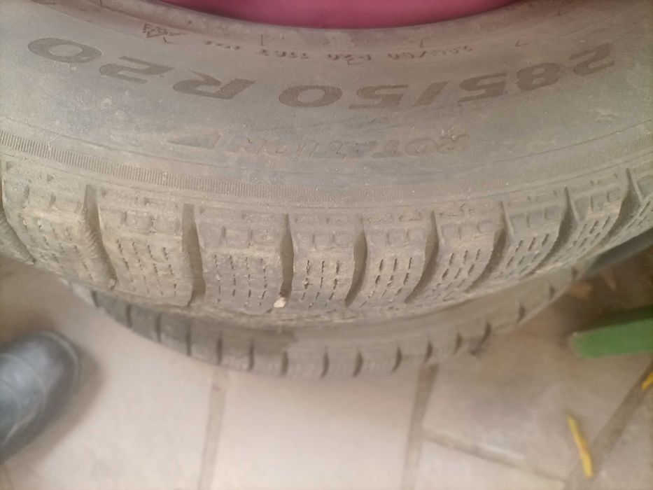 Продается зимняя резина, шины