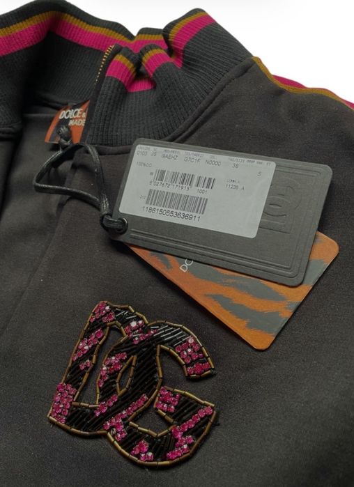 Оригинален екип DOLCE & GABBANA - S размер.