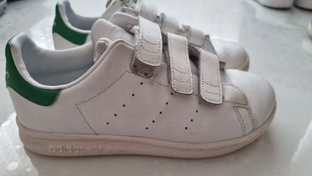 Продаю кроссовки Adidas