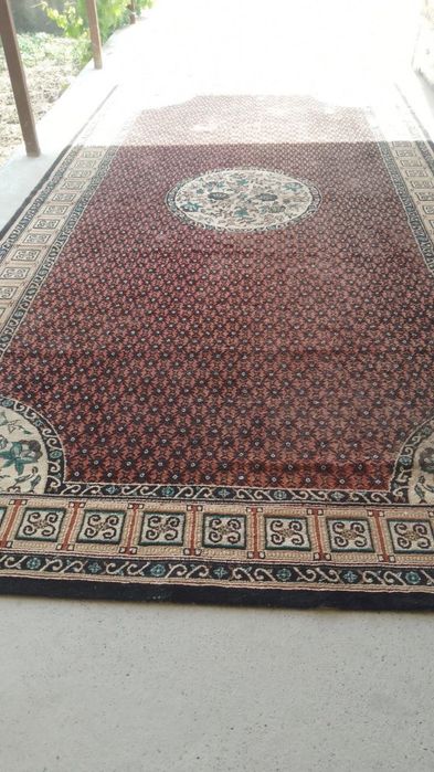 Gilam tezda sotiladi