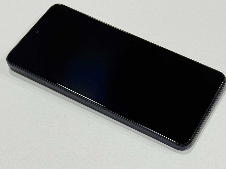 Смартфон Motorola Moto g84, 256GB, 12GB RAM, 5G