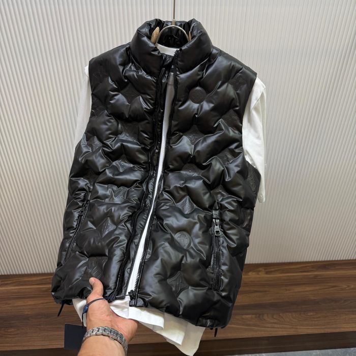 Louis Vuitton мъжки елек топ цена