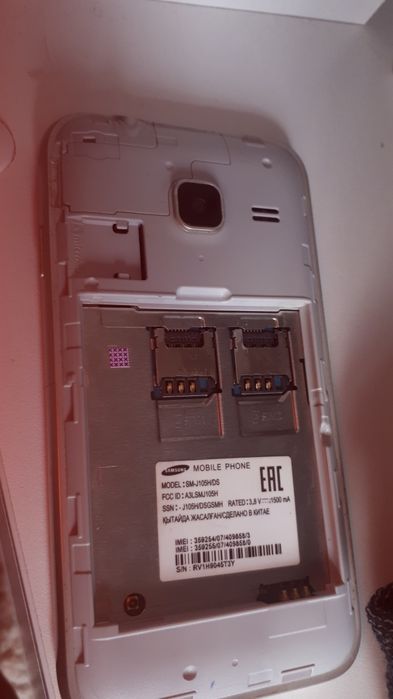 Самсунг Galaxy J1  СРОЧНО!!