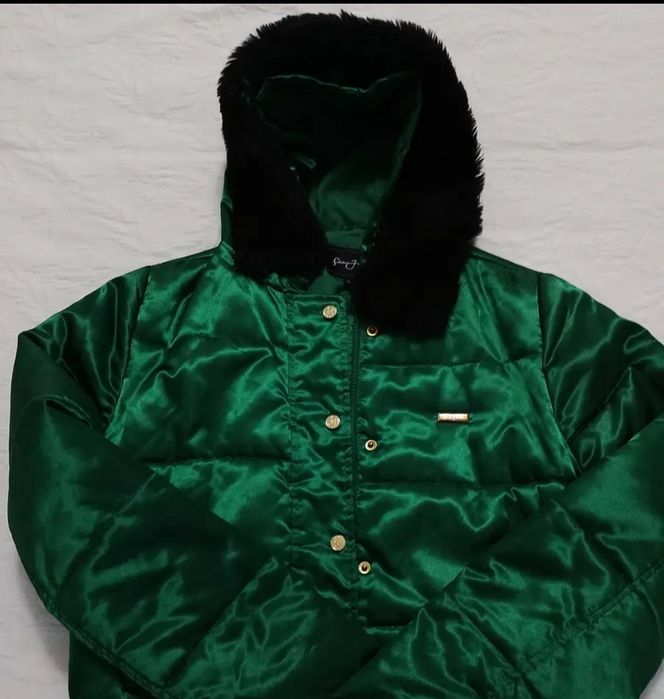 Продам куртку на весну