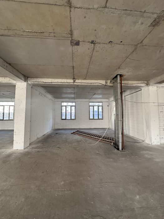 Сдам в аренду 560м2 в центре города Яккасарай