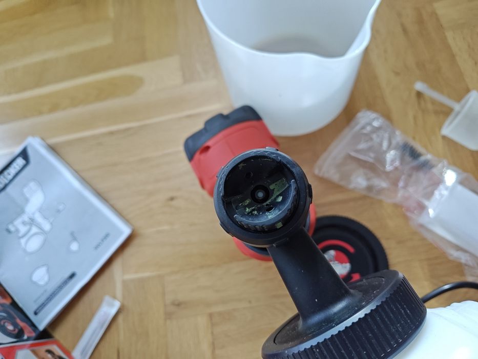 Пистплет за боядисване Black & Decker
