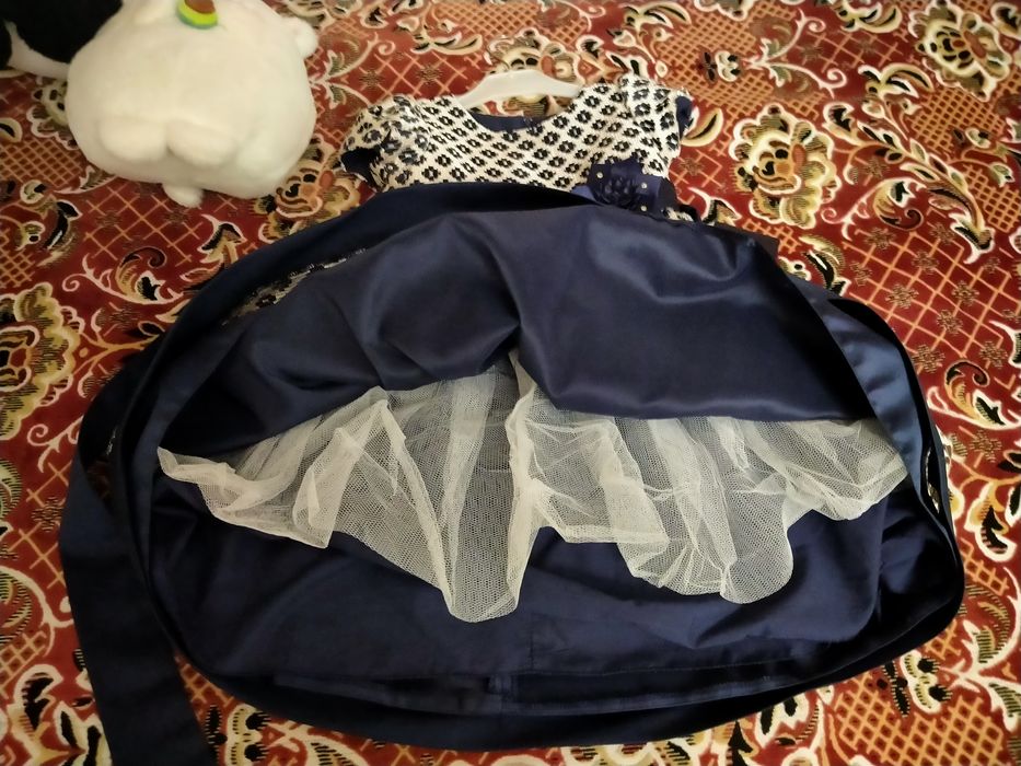 Продается итальянское шикарное платье