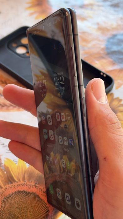 Vând Honor Magic V3-512GB