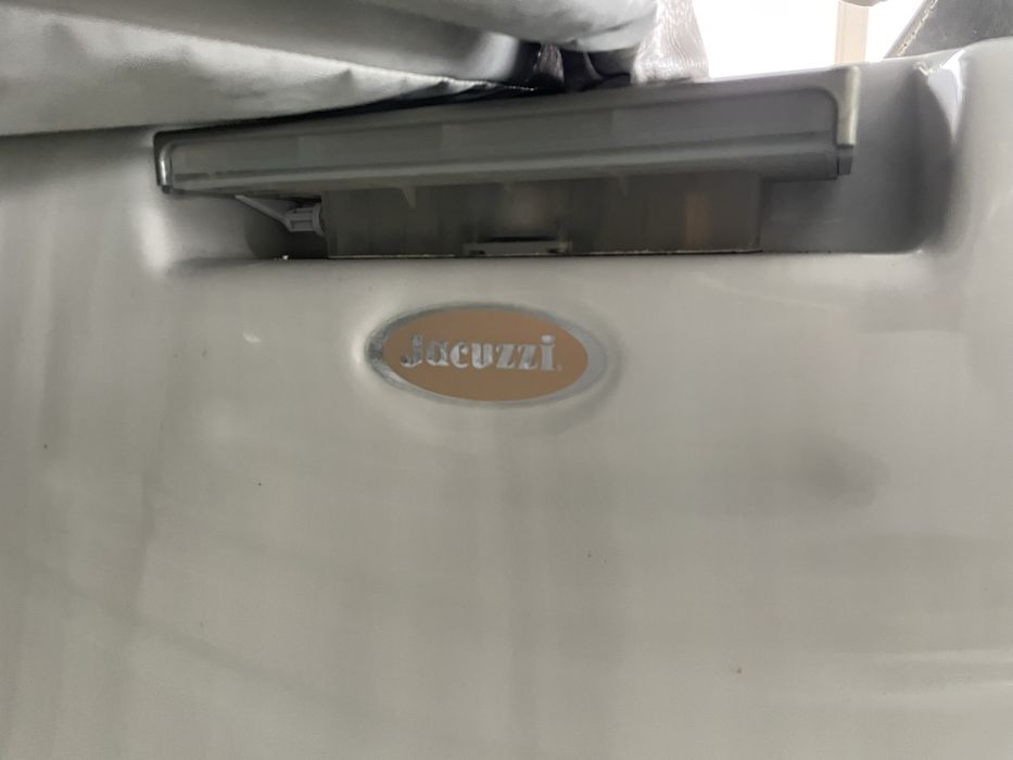 Jacuzzi piscina exterior 6 locuri