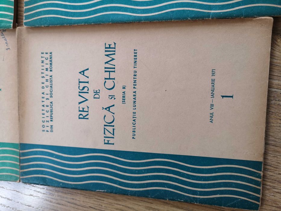 Vând reviste Fizica și Chimie vechi