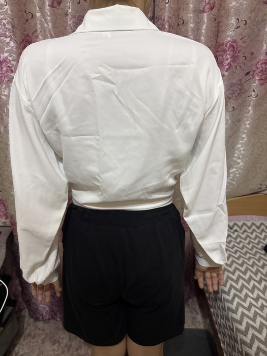 Продам рубашку белую