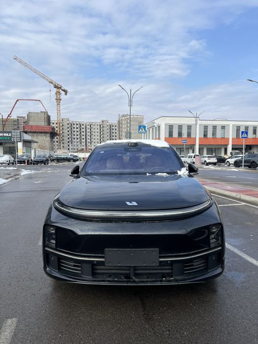 Lixiang L 7 srochno sotiladi