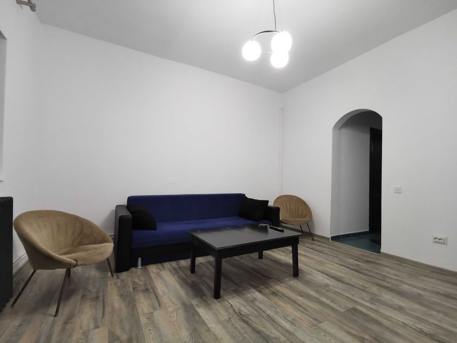 Dristor 3 Camere Renovat La Curte