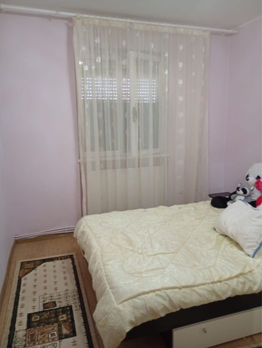 Vand apartament  cu 2 camere Deva