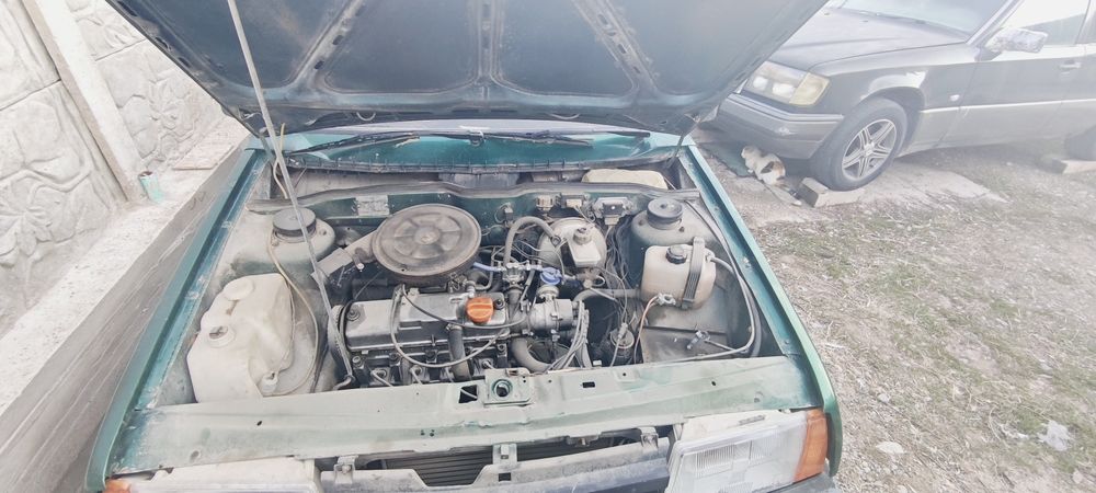 Машина ВАЗ 2108 .