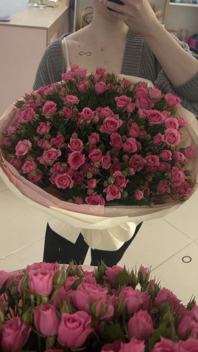 Свежий Букет из кустовых роз