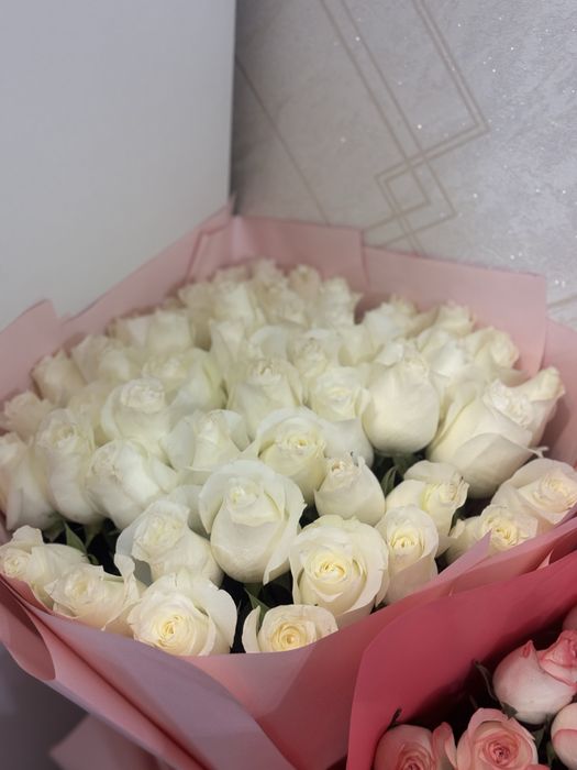 Цветы срочно продам