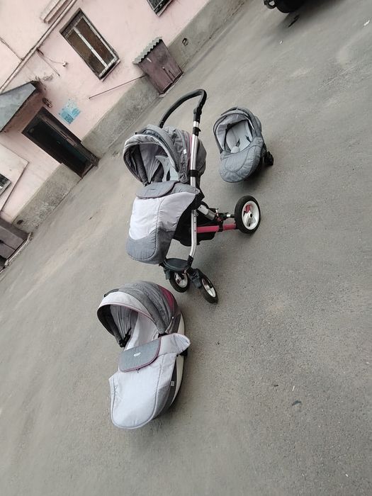 Продам коляску 3 в 1 Adamex