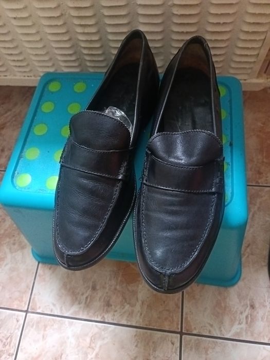 Pantofi bărbați de vînzare