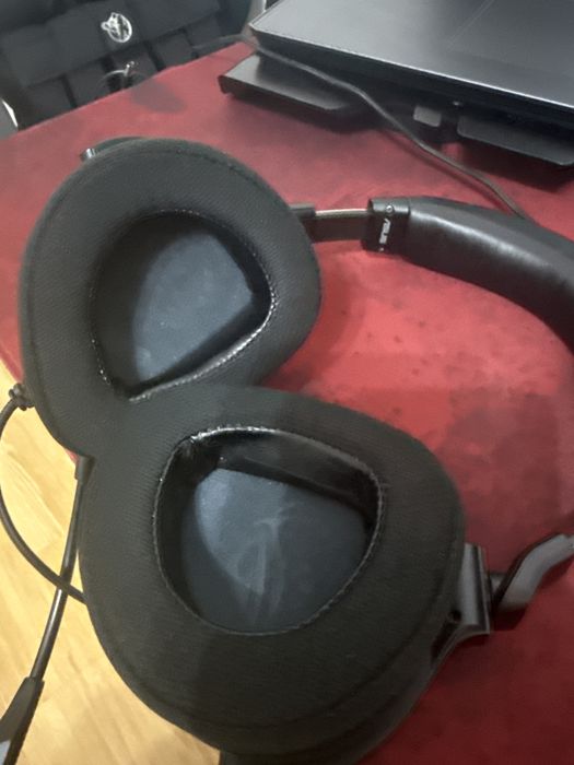 Casti Asus Rog Delta S