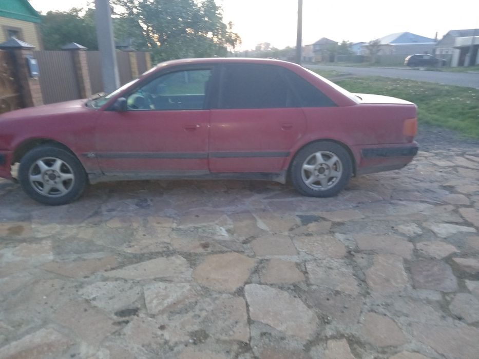 Продаю АУДИ 100 с4