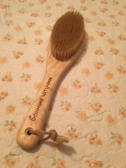 Щетка для одежды и душа