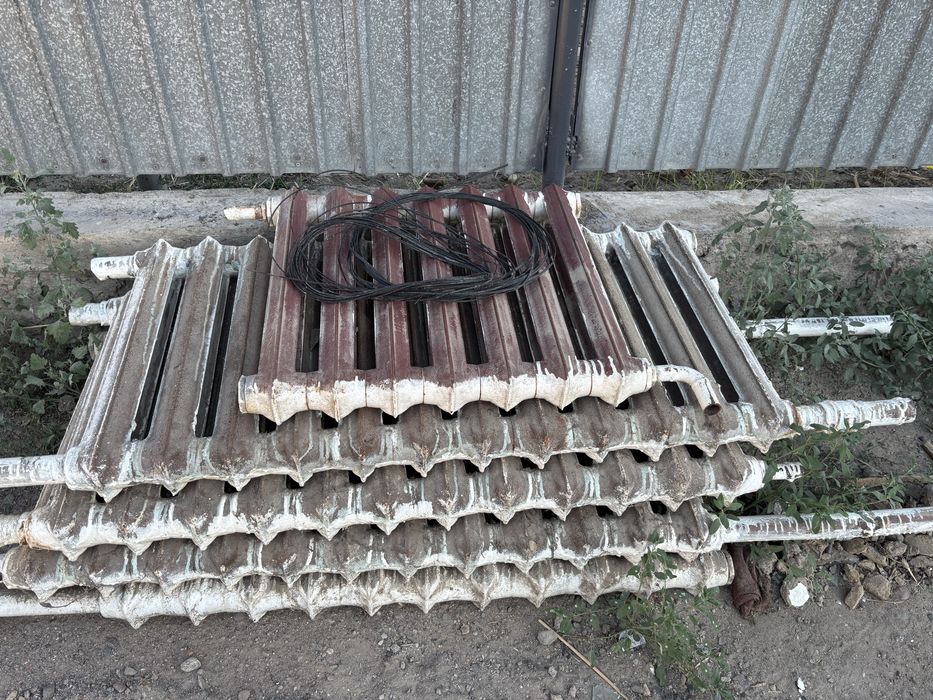 Продам чугунные батареи