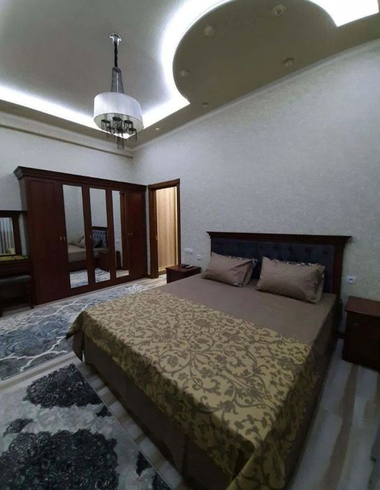 2000 теңге Час. 1-но комнатная в центре города