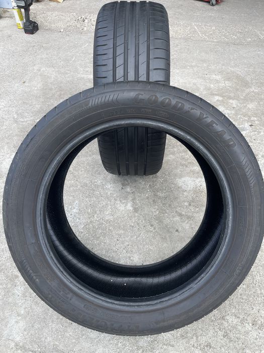 215/50/17 -2бр. Летни гуми Goodyear