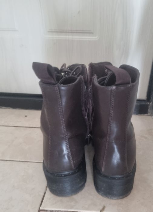Ботинки зимние   38 размер