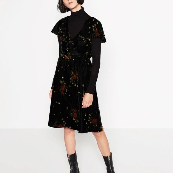 Rochie catifea  zara S midi