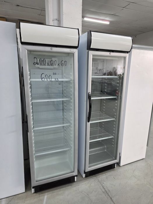 Хладилна витрина 200х60х60