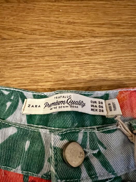 Женски дънки Zara