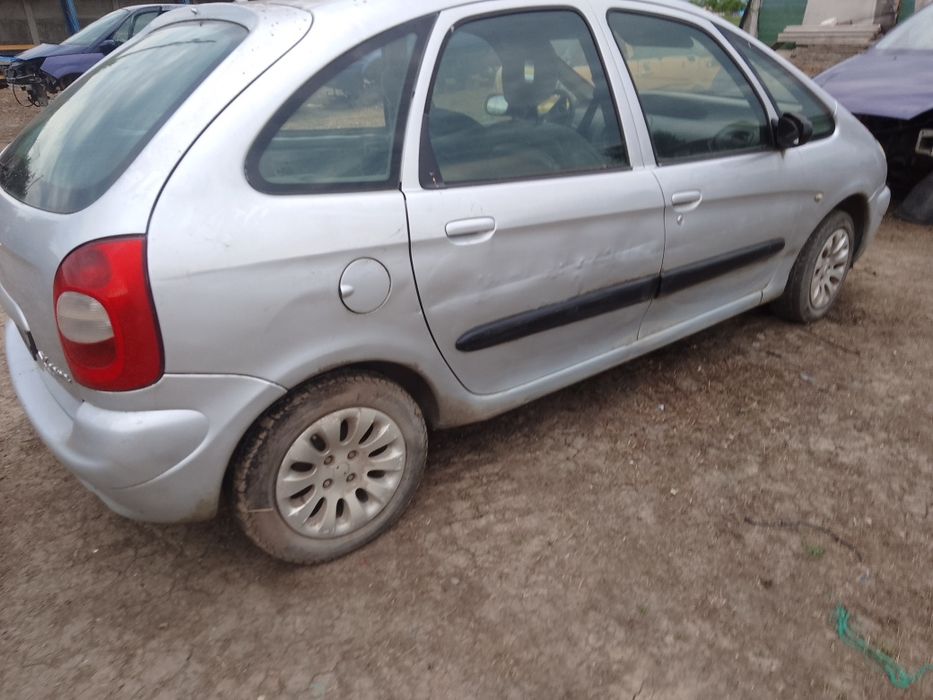 Dezmembrez Citroen xcsara Picasso Motorizare 1.6 Benzina