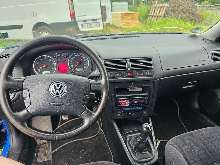 VW Golf 4 1,6 Benzina