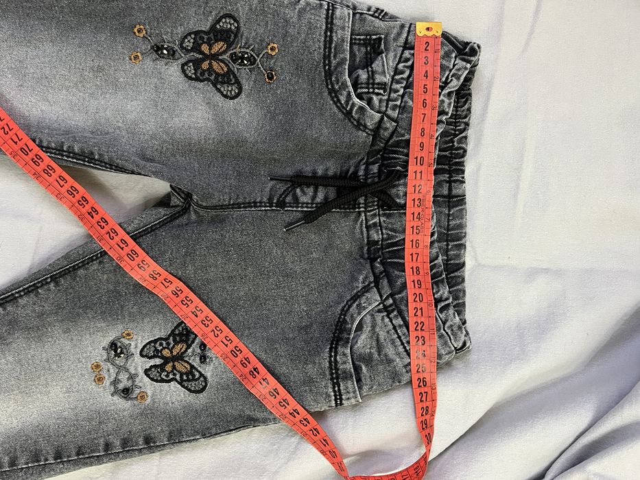 Джинсы на девочку 5-6 лет 110-116см