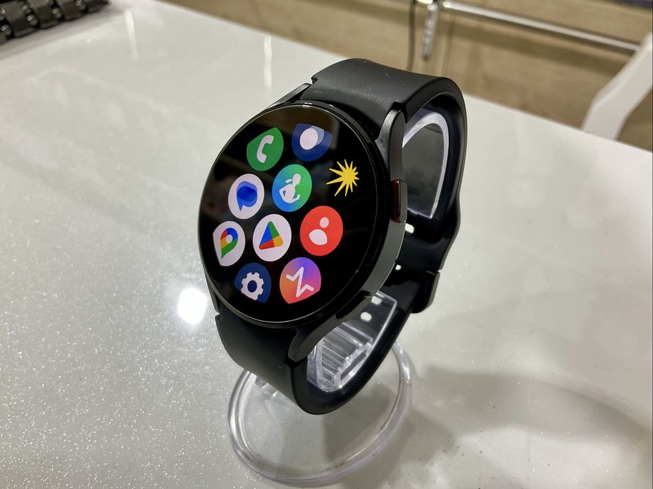 Samsung Galaxy Watch 4 LTE (E-Sim) 44-mm
