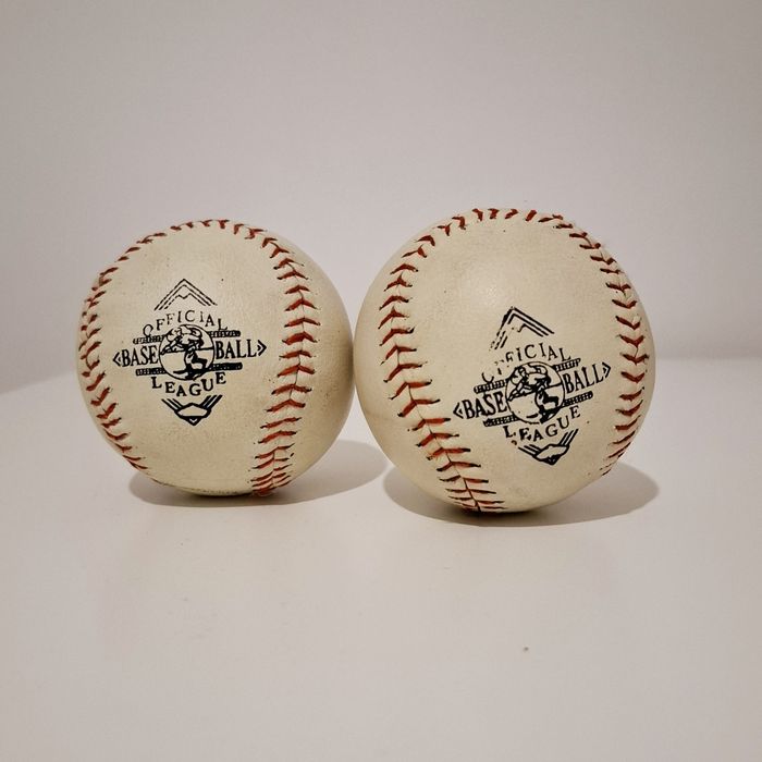 Мяч бейсбольный.