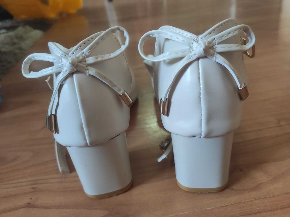 Pantofi dama pentru toamna și primăvara