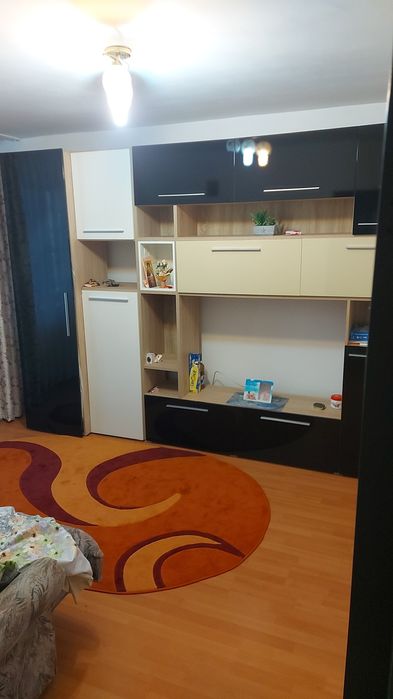 Vand apartament cu o camera, 30m2 utili, etaj 1